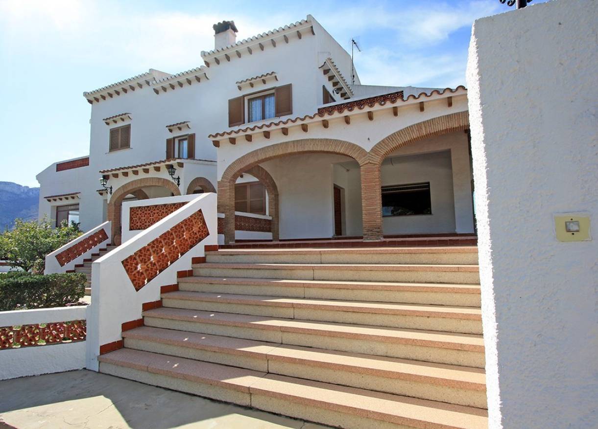 Bestaand - Villa - Denia