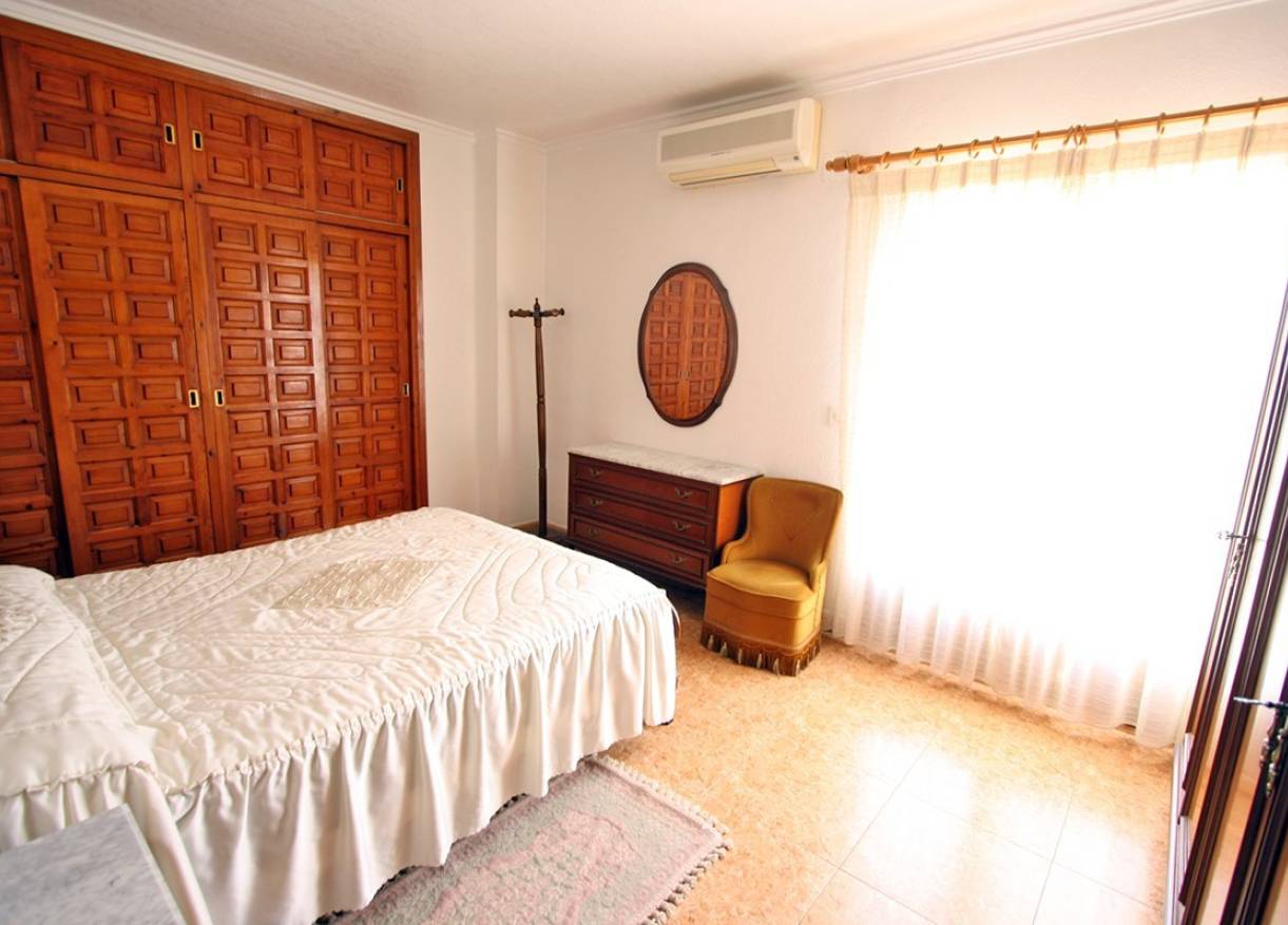 Bestaand - Villa - Denia