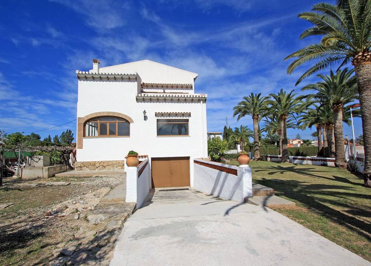 Bestaand - Villa - Denia