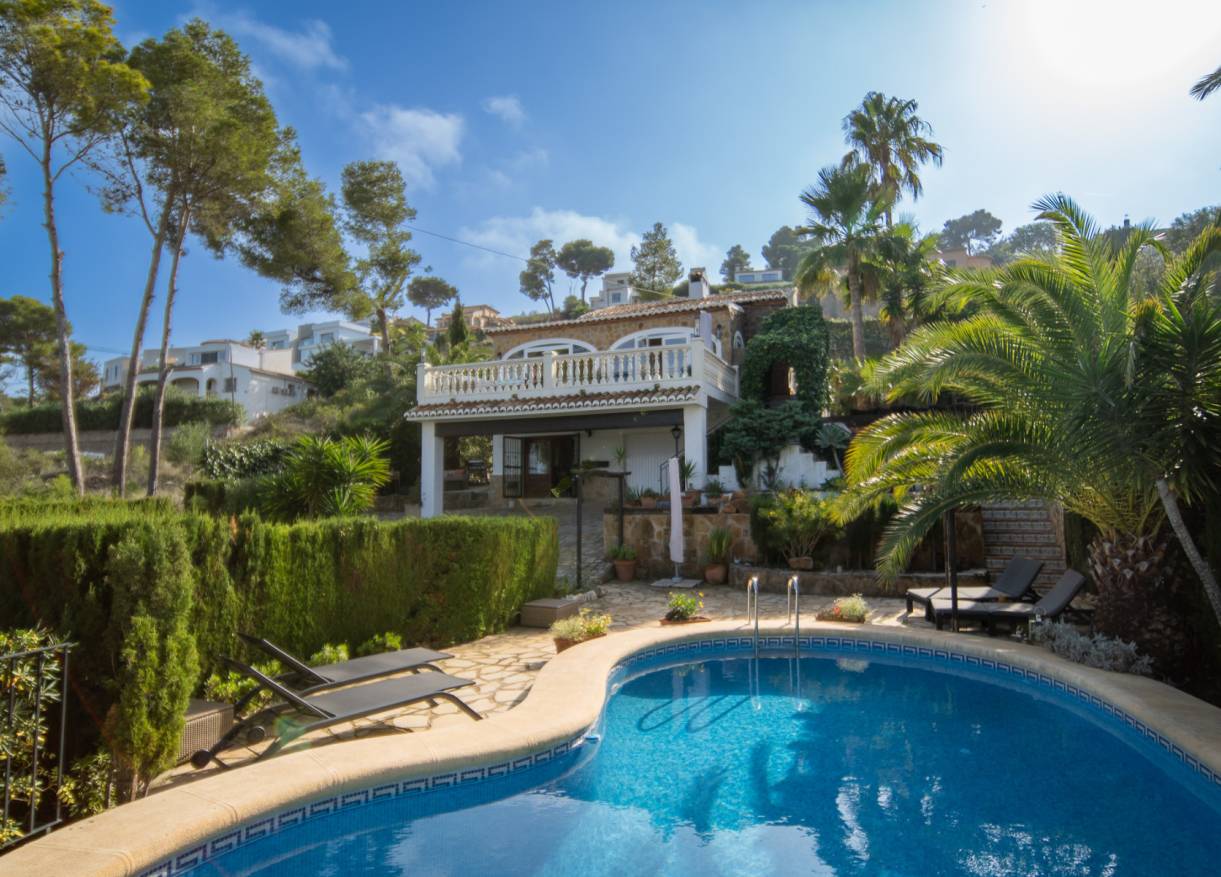 Bestaand - Villa - Jávea