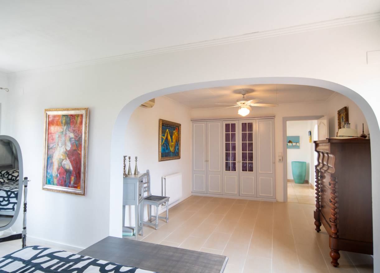 Bestaand - Villa - Jávea