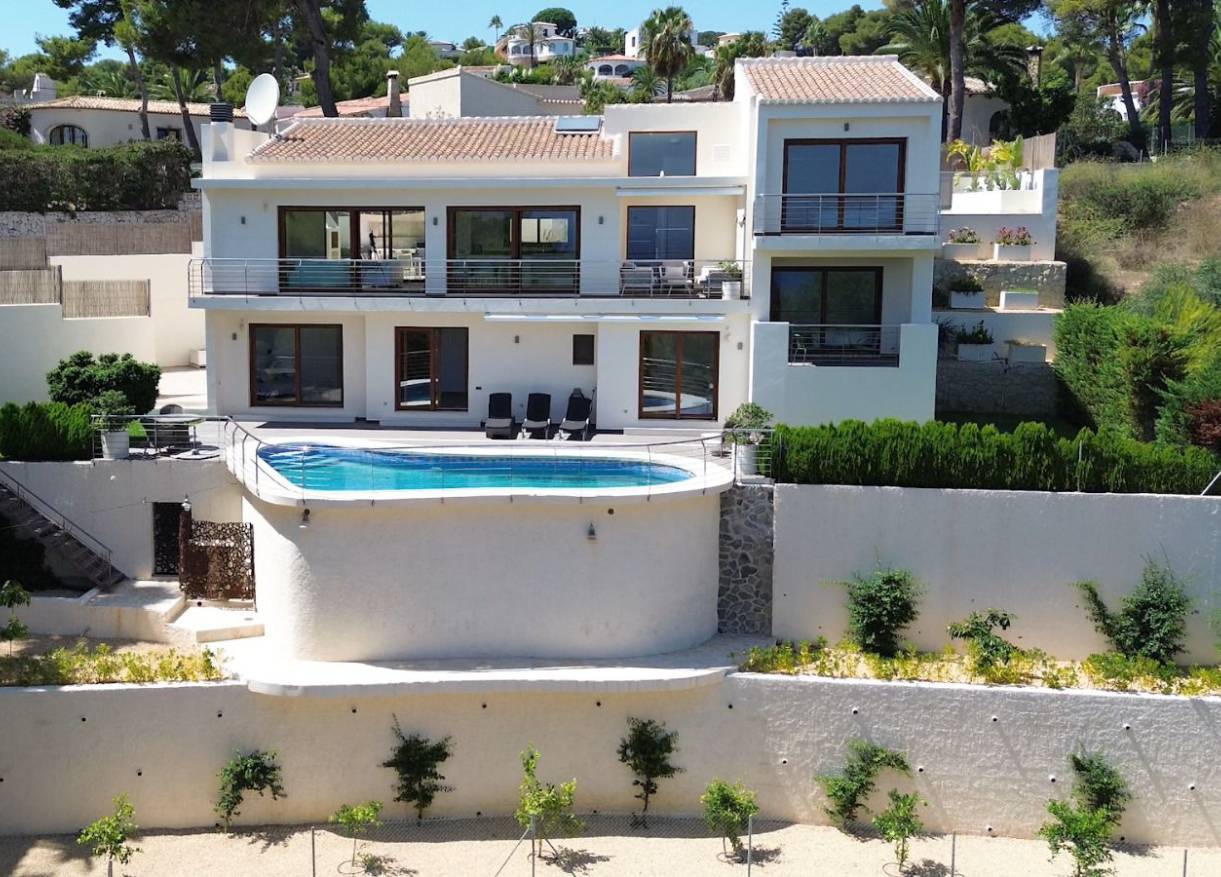 Bestaand - Villa - Jávea