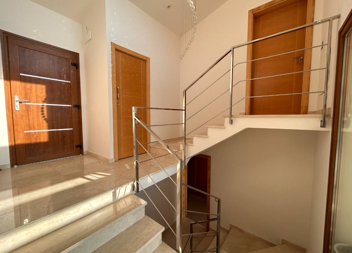 Bestaand - Villa - Jávea