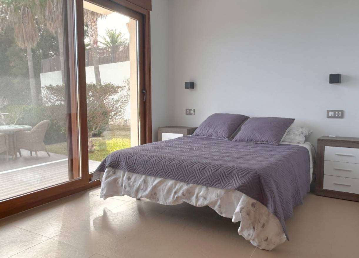 Bestaand - Villa - Jávea