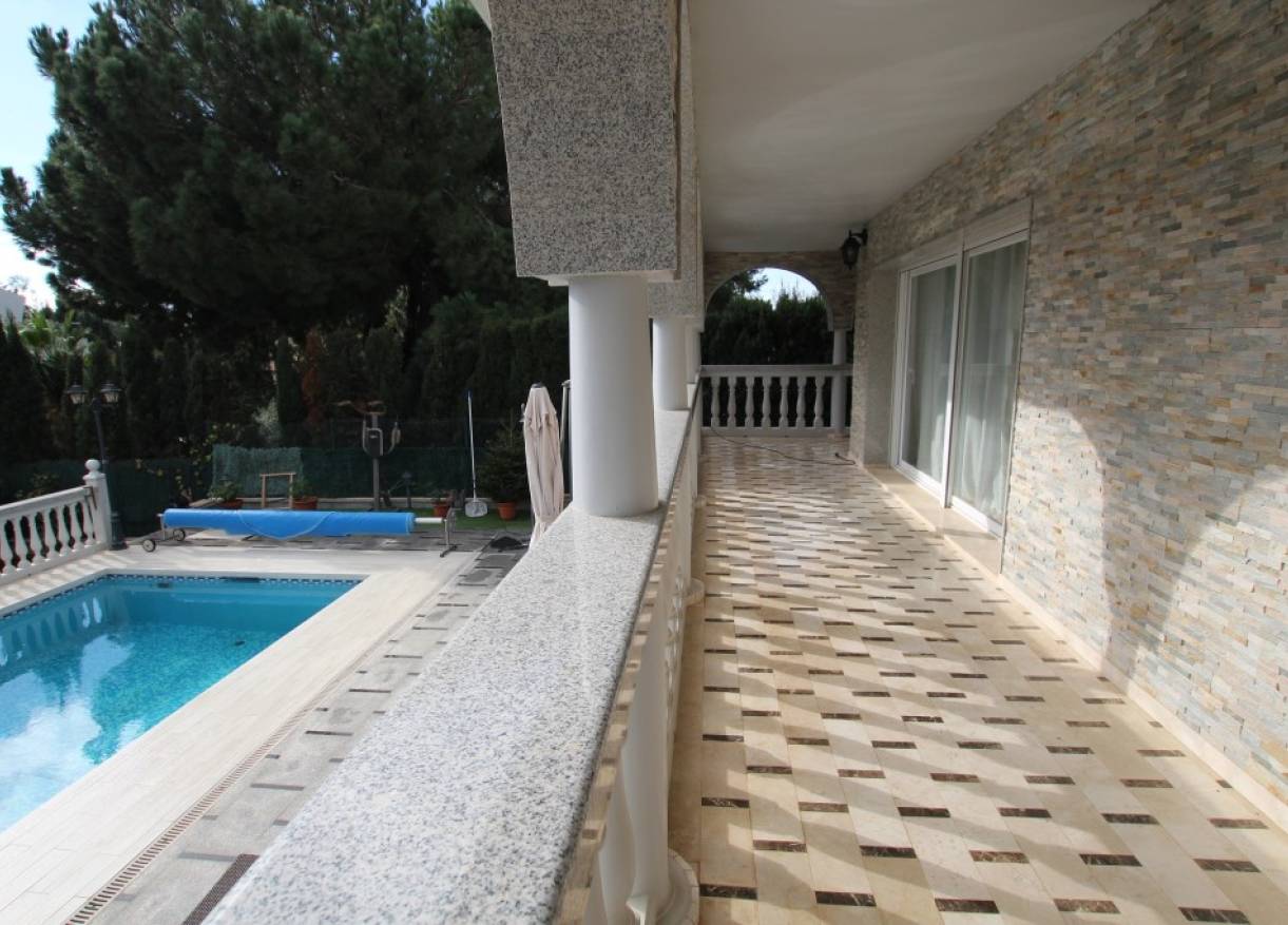 Bestaand - Villa - Marbella - Carib Playa