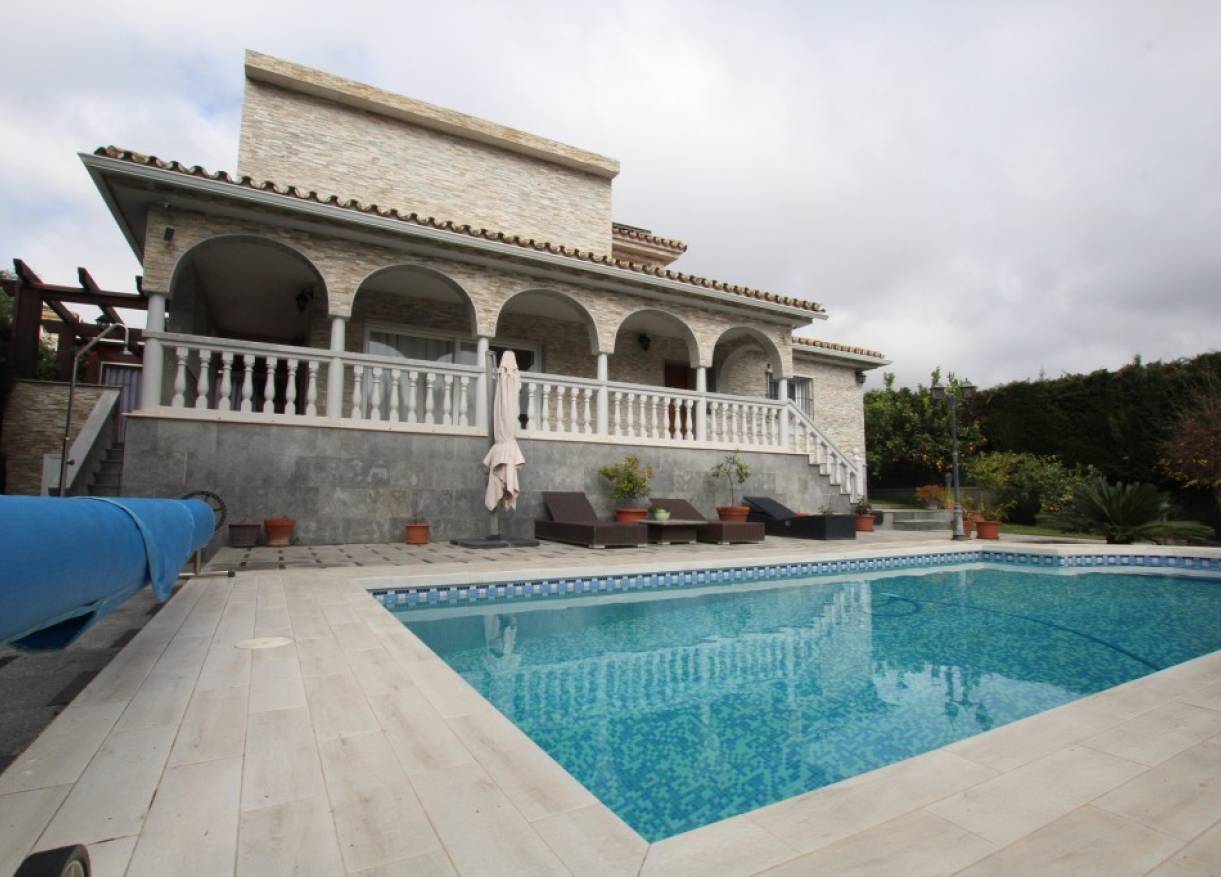 Bestaand - Villa - Marbella - Carib Playa