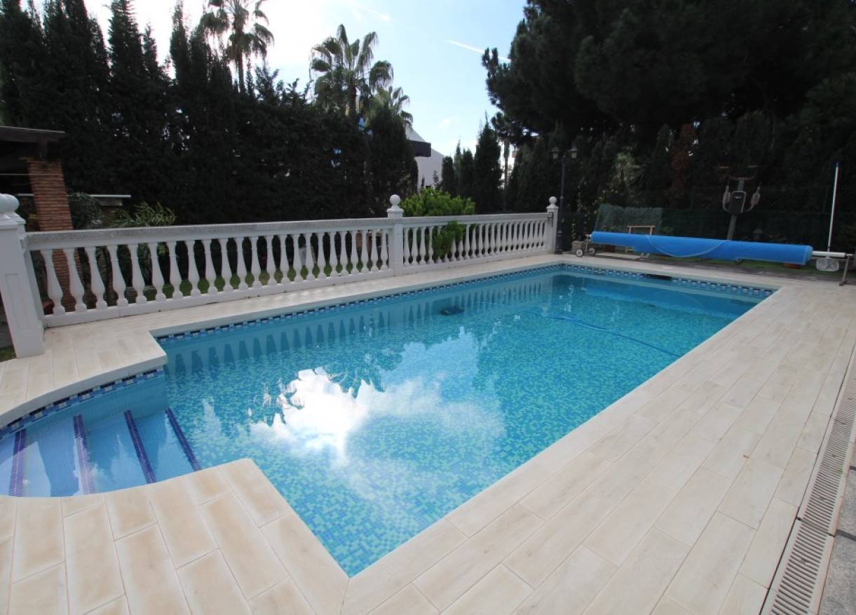 Bestaand - Villa - Marbella - Carib Playa