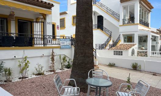 Bestaand - Townhouse / Semi-detached - Orihuela Costa - Villamartin