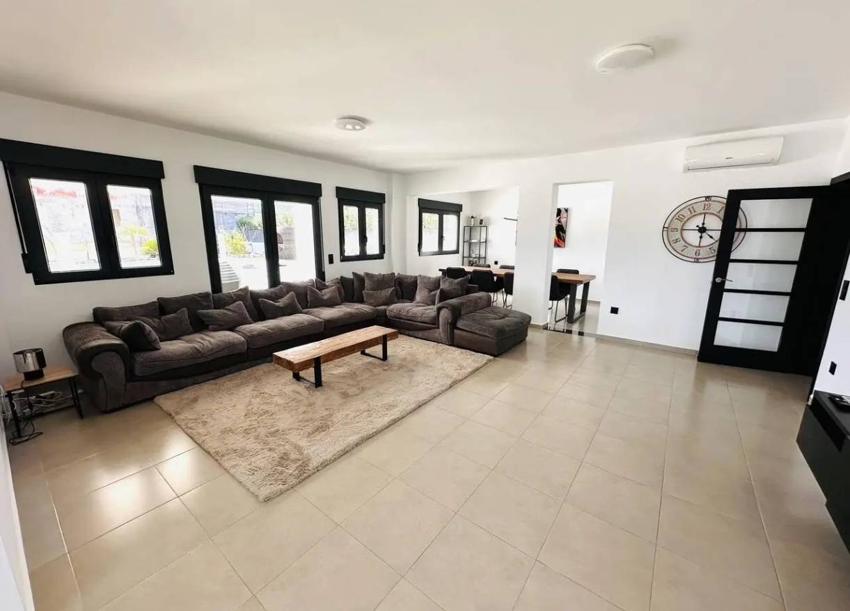 Bestaand - Villa - Jávea