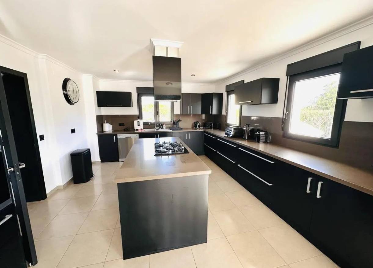 Bestaand - Villa - Jávea