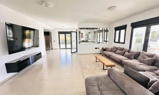 Bestaand - Villa - Jávea