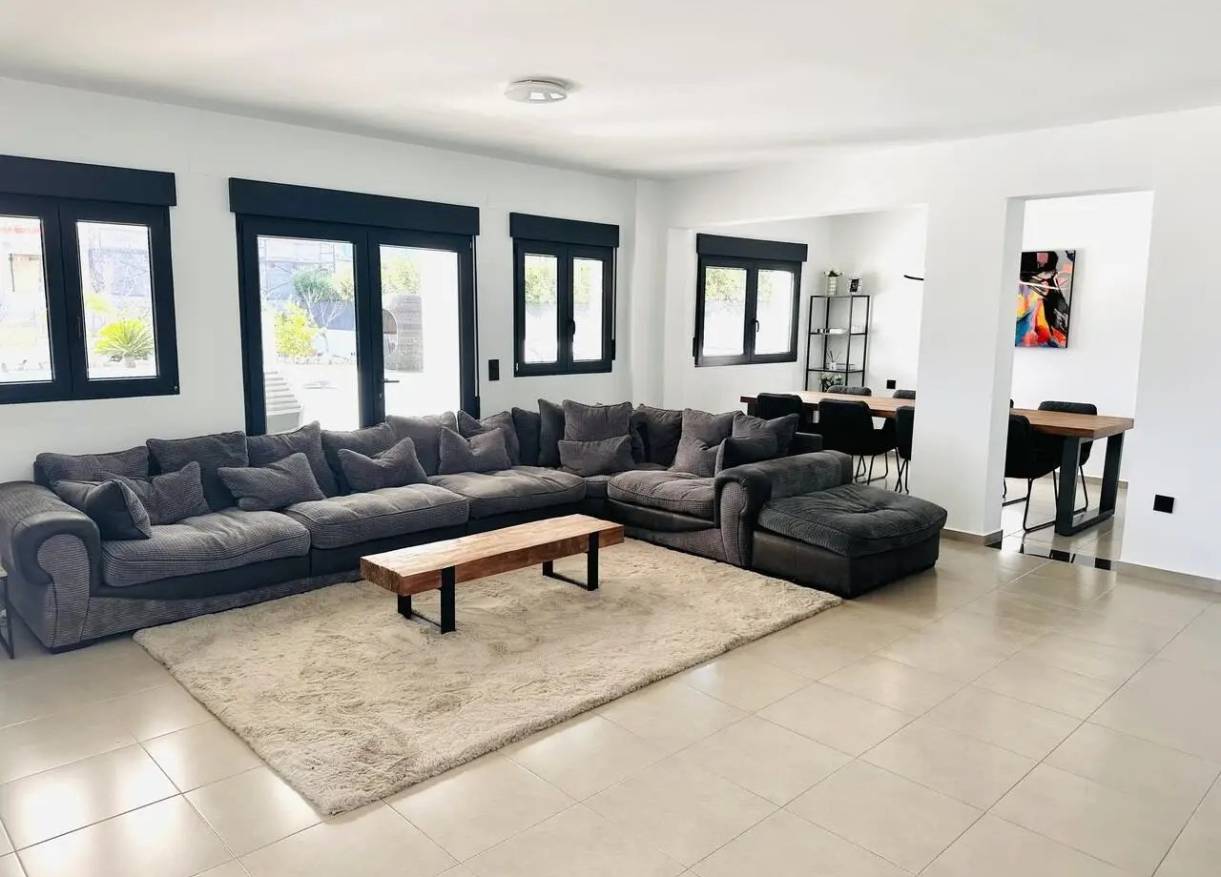 Bestaand - Villa - Jávea