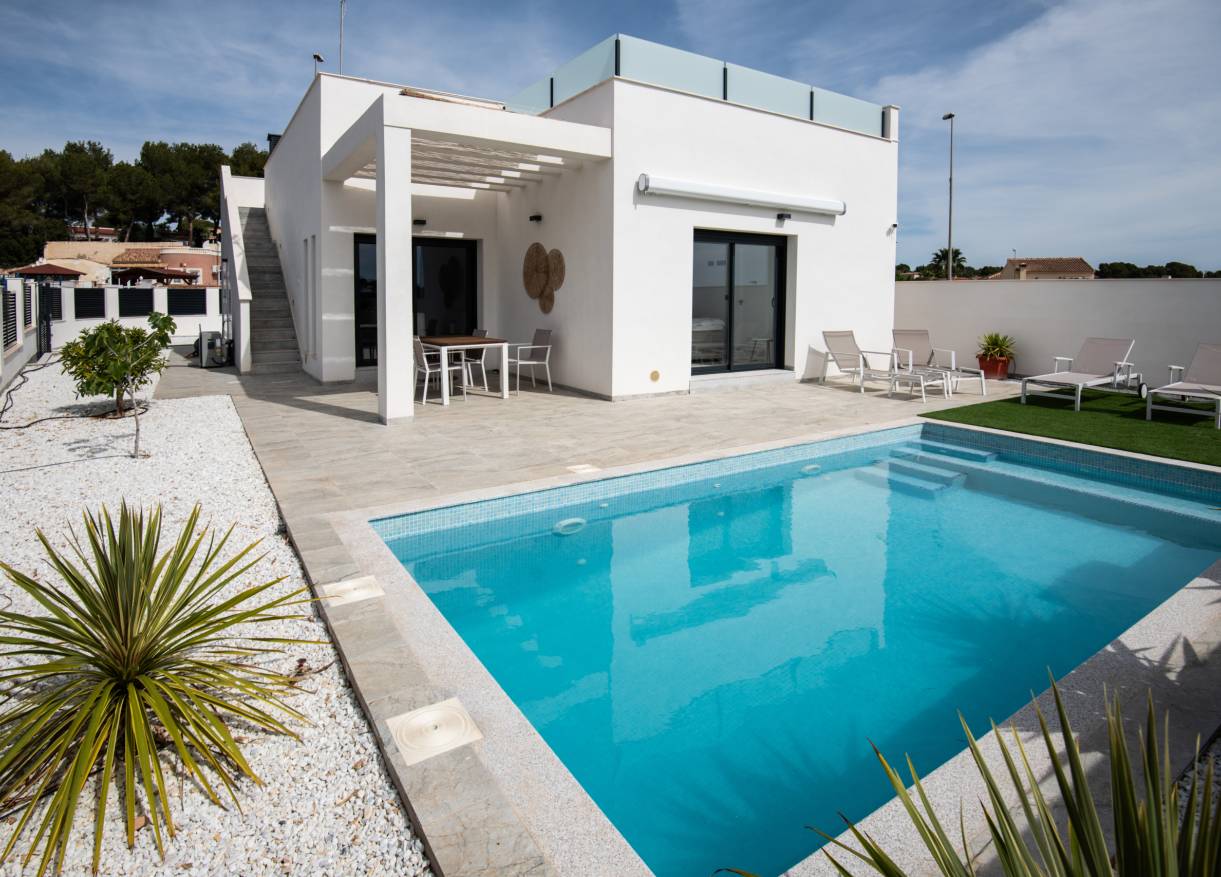 Bestaand - Villa - Pinar De Campoverde