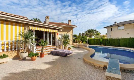 Bestaand - Villa - Cabo Roig - MUY CERCA DE LA PLAYA