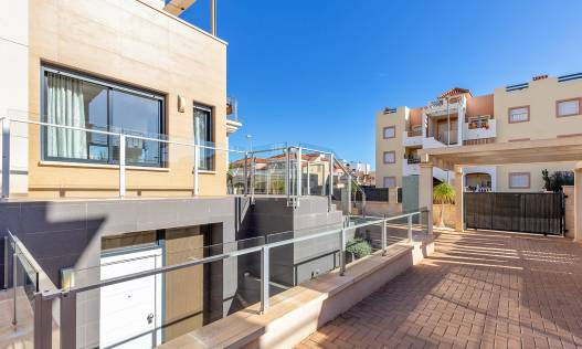 Bestaand - Villa - Orihuela Costa