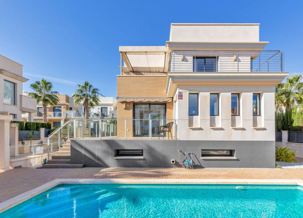 Bestaand - Villa - Orihuela Costa