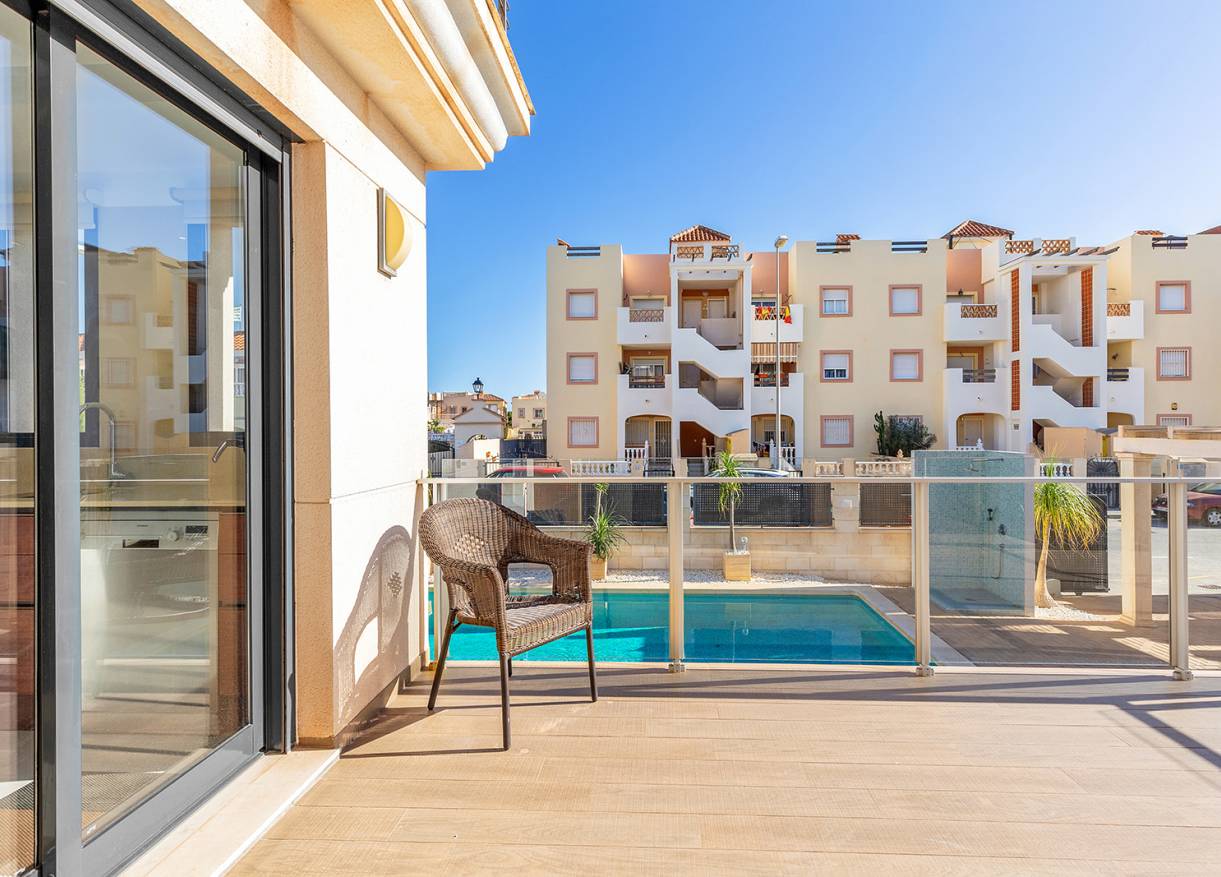 Bestaand - Villa - Orihuela Costa
