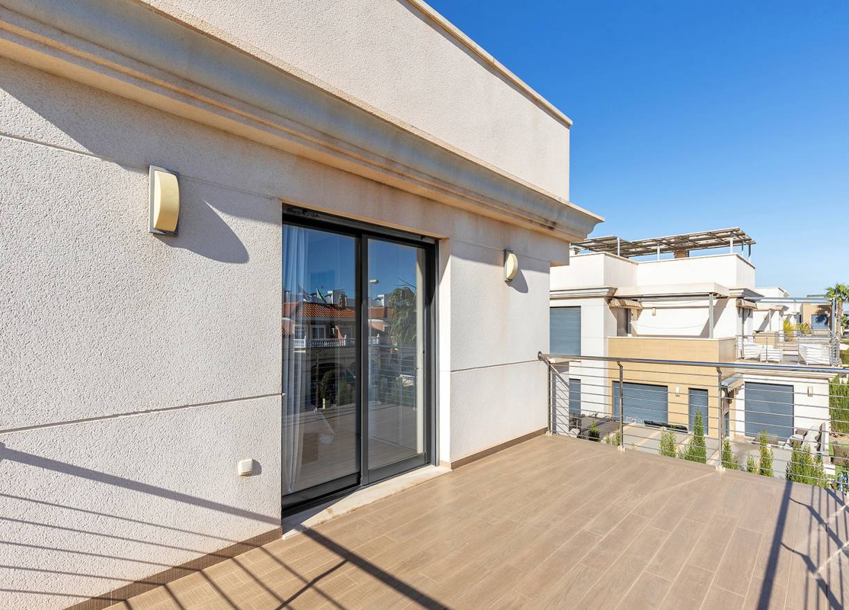Bestaand - Villa - Orihuela Costa