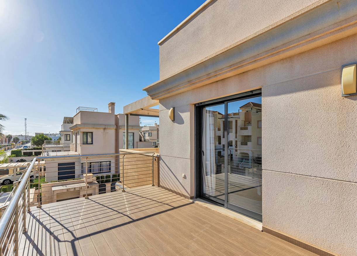 Bestaand - Villa - Orihuela Costa