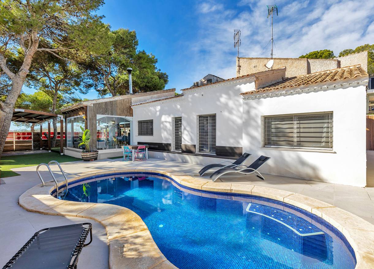 Bestaand - Villa - Orihuela Costa
