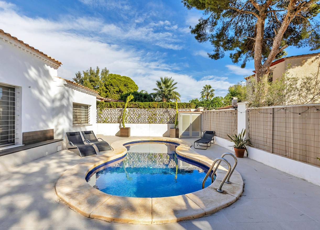 Bestaand - Villa - Orihuela Costa