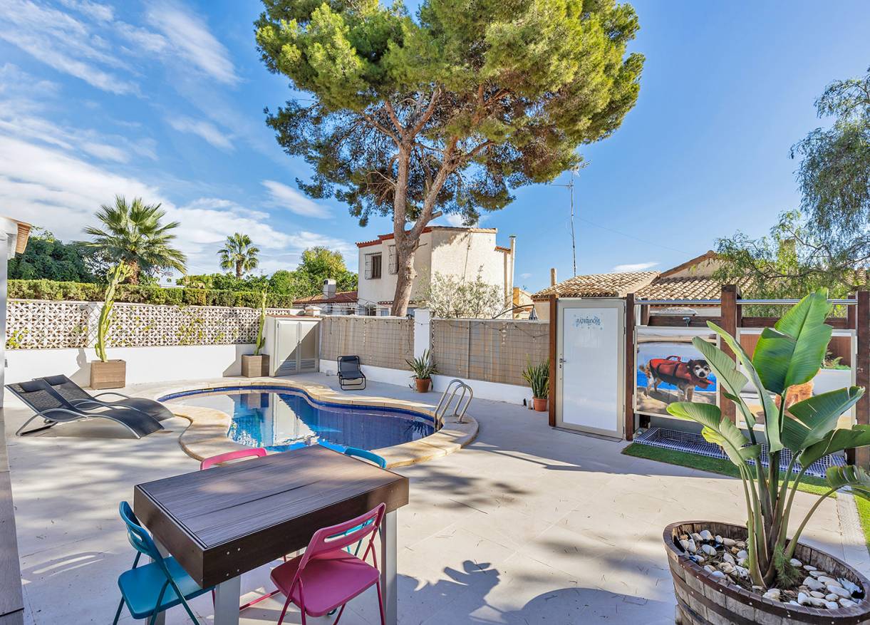 Bestaand - Villa - Orihuela Costa