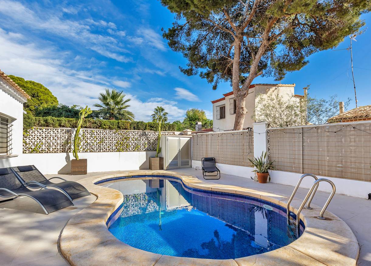 Bestaand - Villa - Orihuela Costa