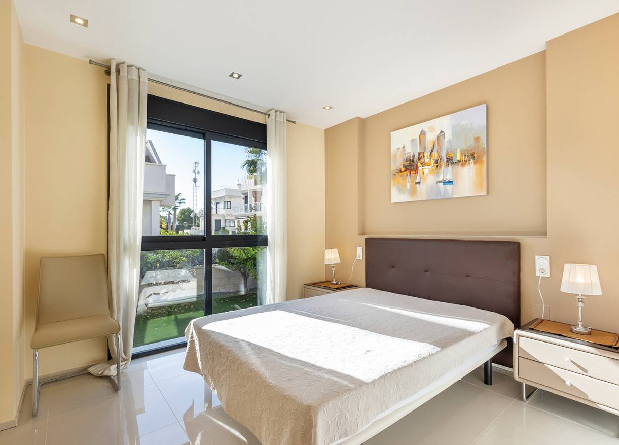 Bestaand - Villa - Orihuela Costa