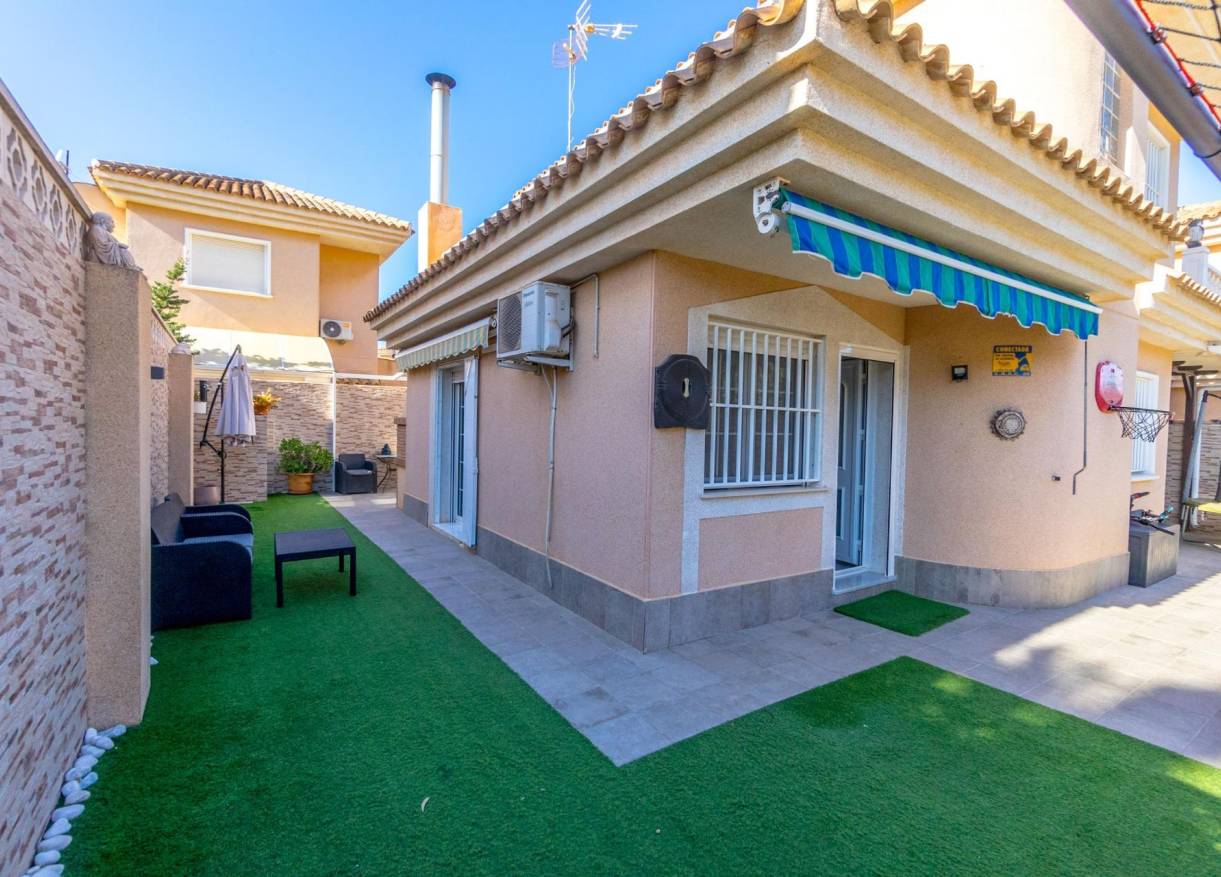 Bestaand - Townhouse / Semi-detached - Torrevieja - Los Balcones - Los Altos del Edén