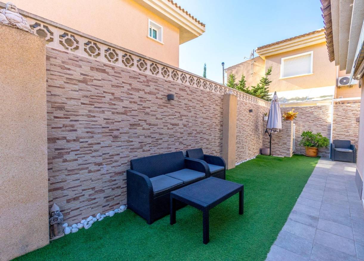 Bestaand - Townhouse / Semi-detached - Torrevieja - Los Balcones - Los Altos del Edén