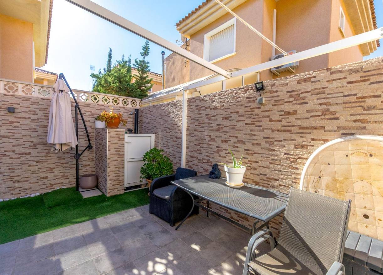 Bestaand - Townhouse / Semi-detached - Torrevieja - Los Balcones - Los Altos del Edén