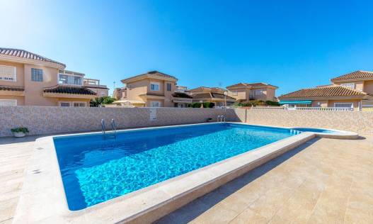 Bestaand - Townhouse / Semi-detached - Torrevieja - Los Balcones - Los Altos del Edén