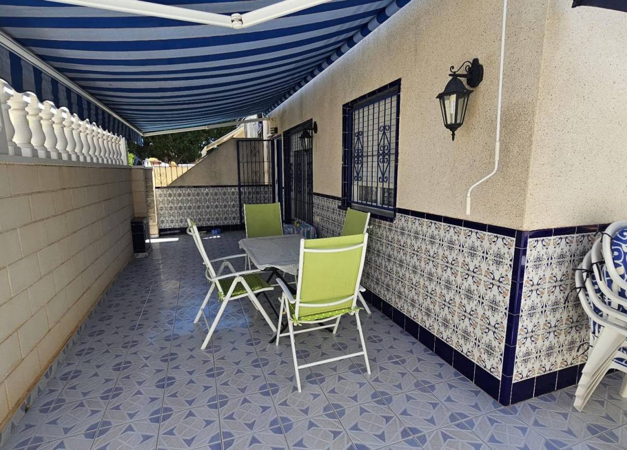 Bestaand - Townhouse / Semi-detached - Torrevieja