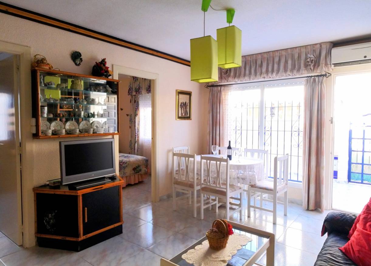 Bestaand - Townhouse / Semi-detached - Torrevieja