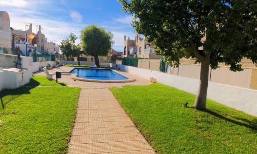 Bestaand - Townhouse / Semi-detached - Torrevieja