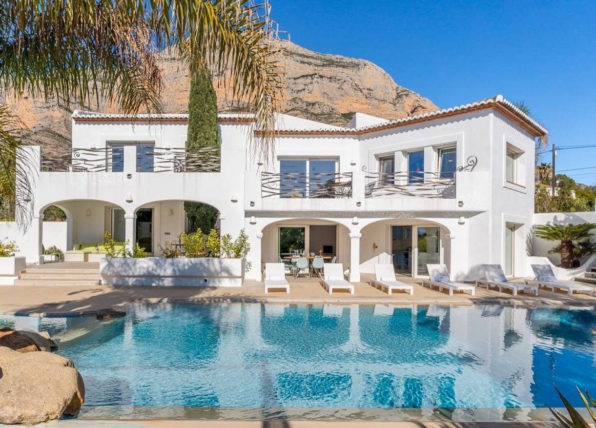 Bestaand - Villa - Jávea