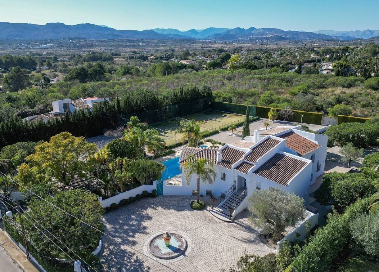 Bestaand - Villa - Jávea