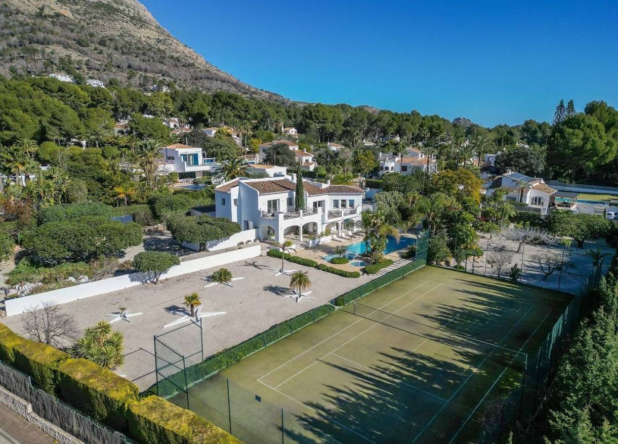 Bestaand - Villa - Jávea