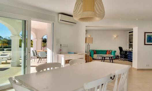Bestaand - Villa - Jávea