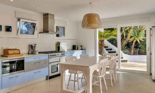 Bestaand - Villa - Jávea