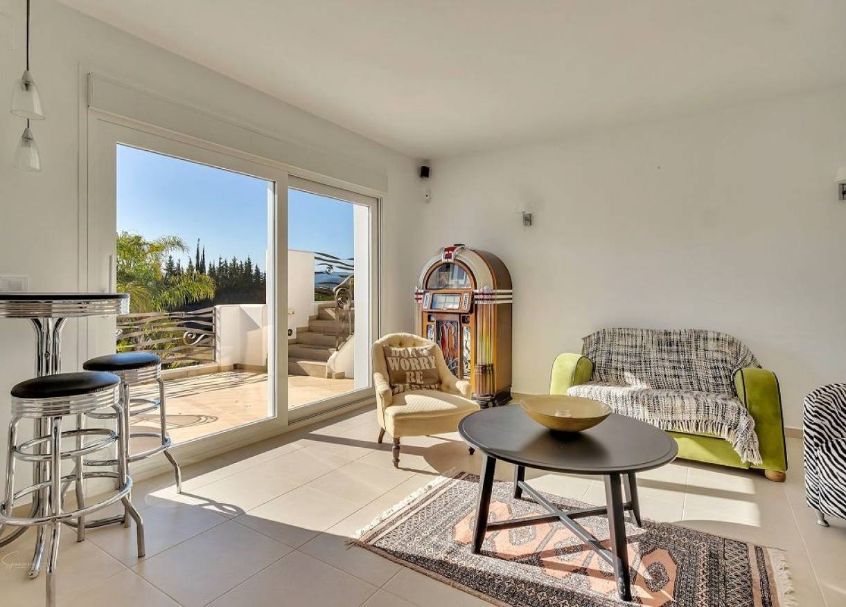 Bestaand - Villa - Jávea
