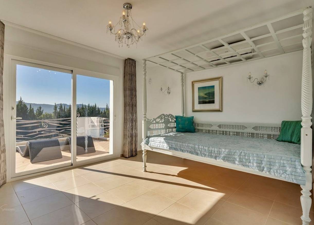 Bestaand - Villa - Jávea