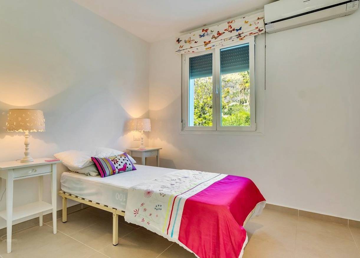 Bestaand - Villa - Jávea