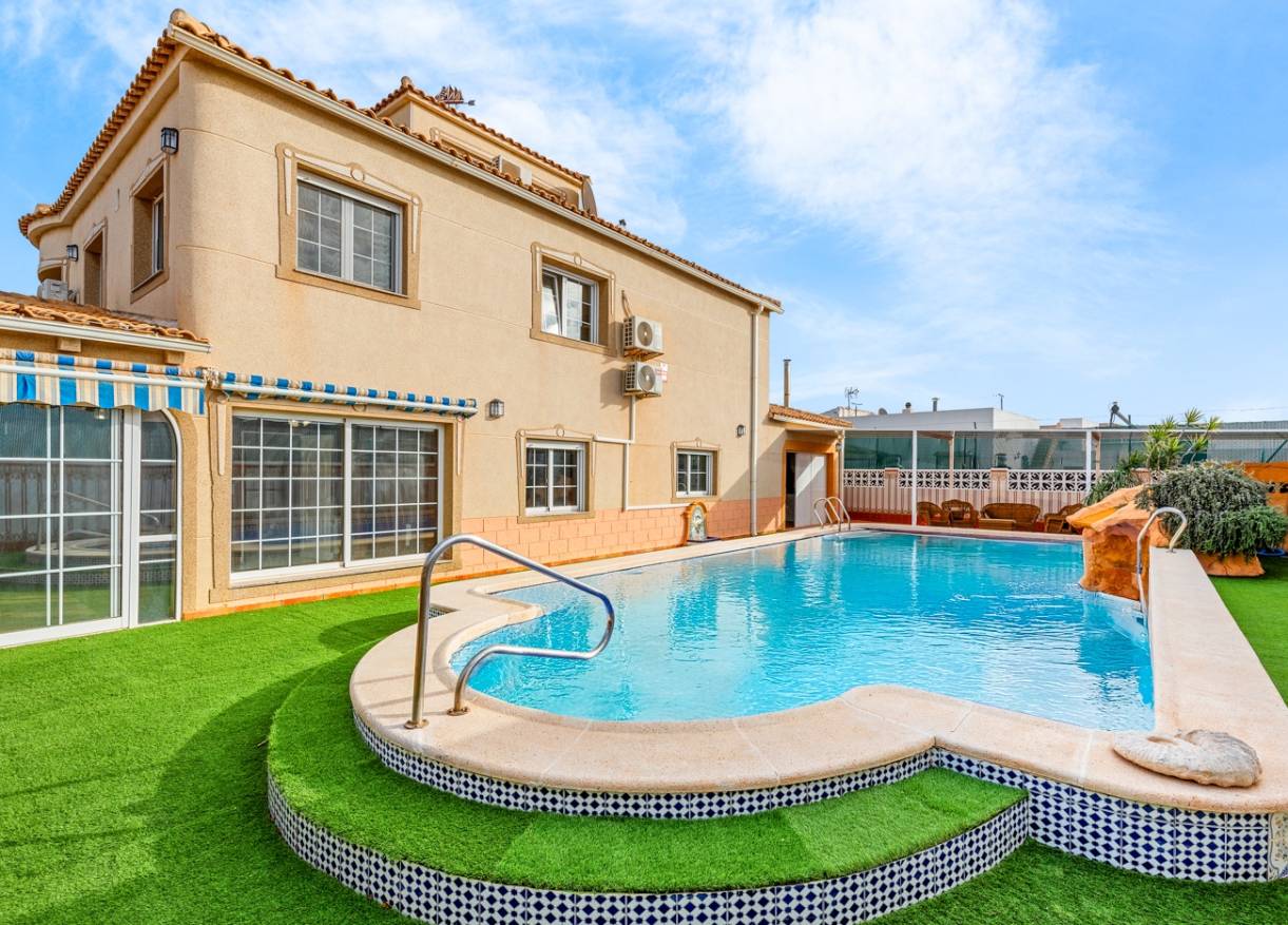Bestaand - Villa - Torrevieja