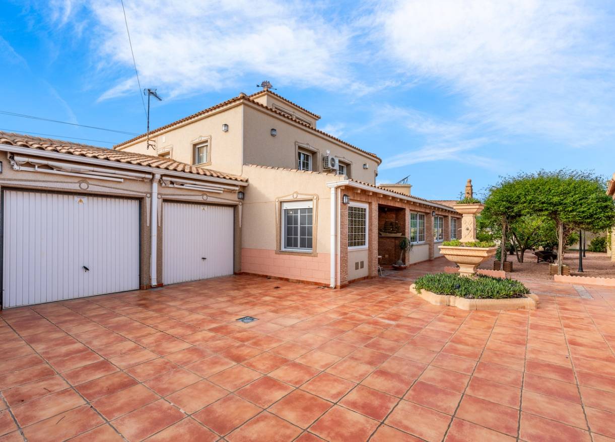 Bestaand - Villa - Torrevieja