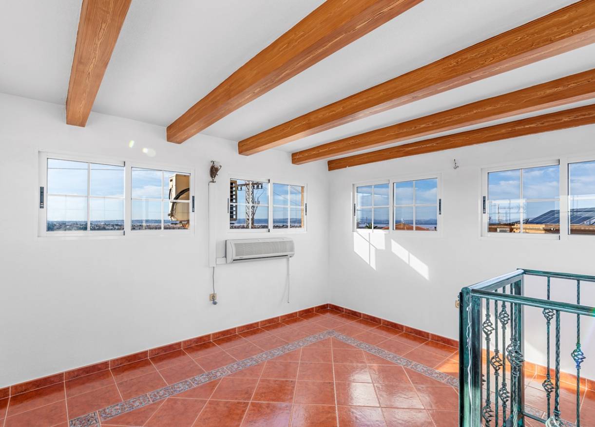 Bestaand - Villa - Torrevieja