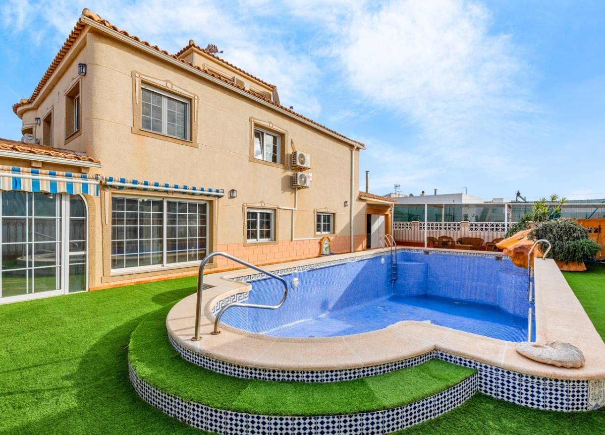 Bestaand - Villa - Torrevieja