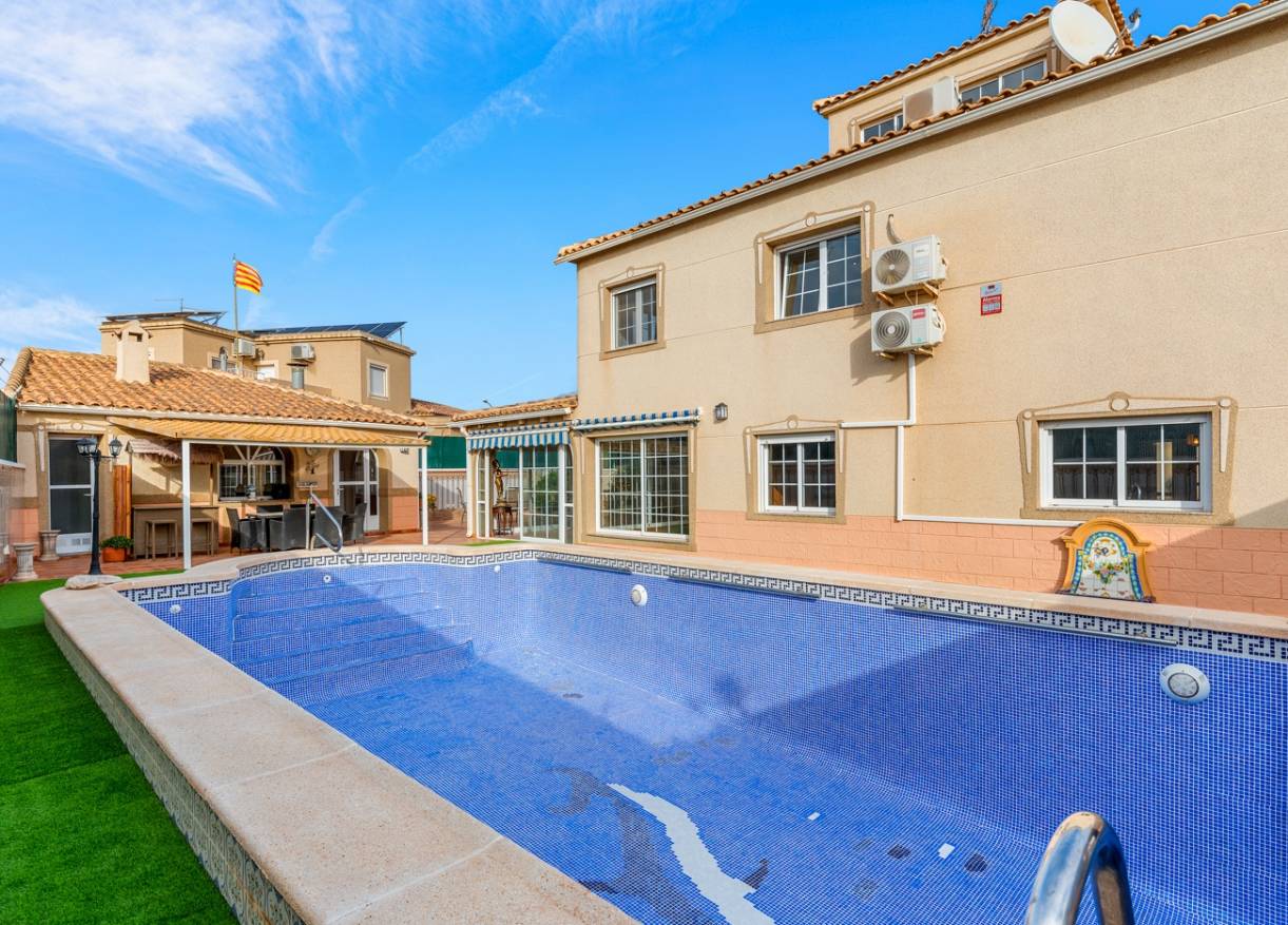 Bestaand - Villa - Torrevieja