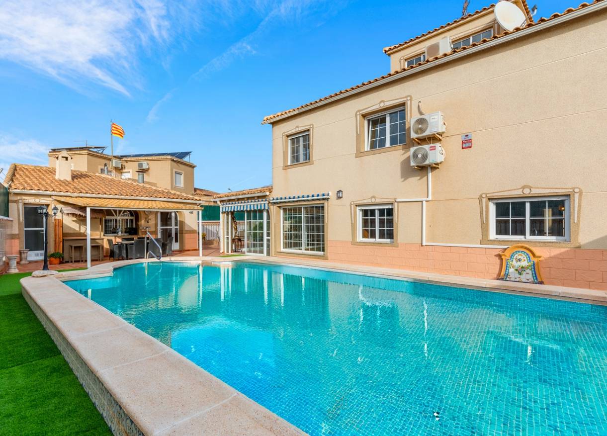 Bestaand - Villa - Torrevieja