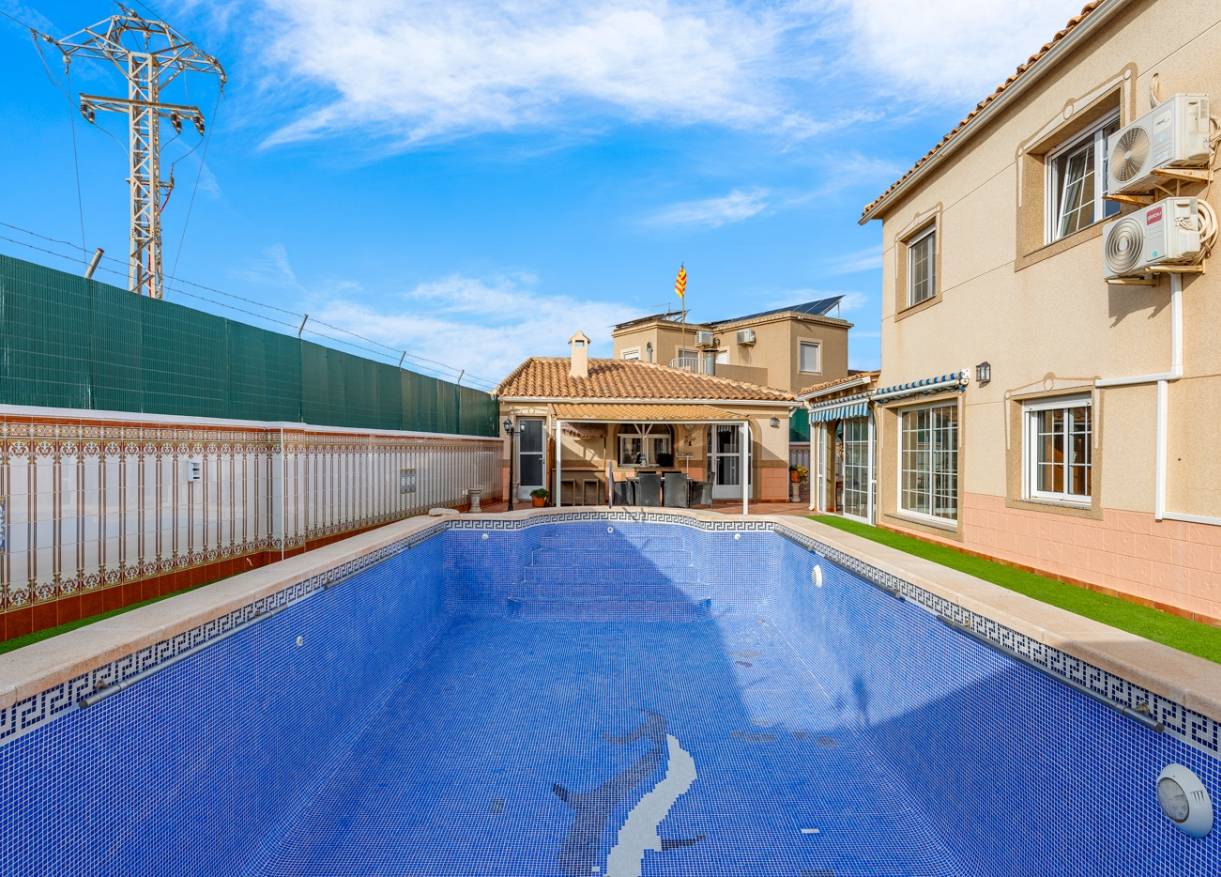 Bestaand - Villa - Torrevieja